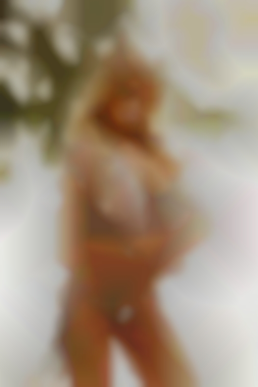Muscular and really naked good women looking from Kearney Nebraska.